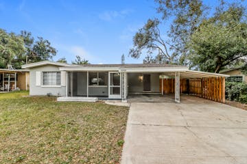 10554 52nd Ave N St Petersburg, FL 33708